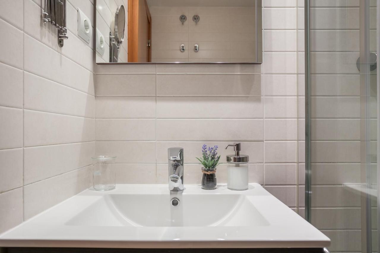 Apartsnoubcn Fira Barcelona L'Hospitalet de Llobregat Esterno foto